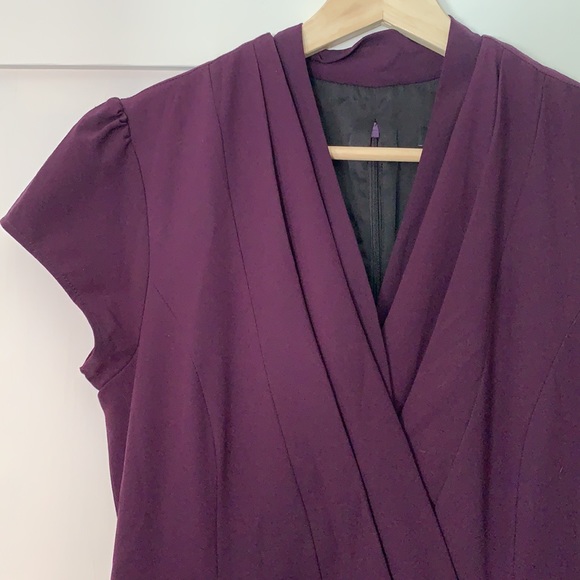 Le Chateau Dress - Picture 3 of 4